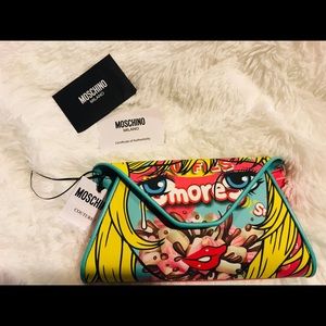 SOLD❌ AUTHENTIC MOSCHINO POP ART CLUTCH NWT